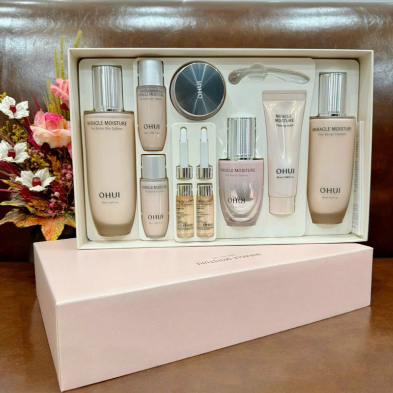 Set Dưỡng Da Trắng Hồng Căng Bóng Rạng Ngời Ohui Miracle Moisture Special 9sp